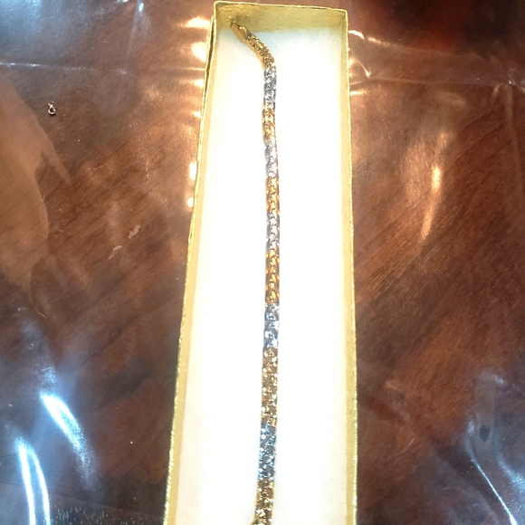 2 Tone Bracelet for men and women - Picture 3 of 5